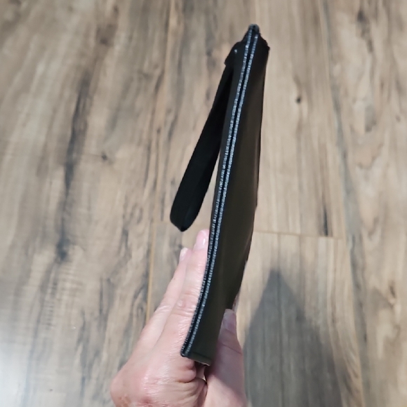 Disney Black and Red Mickey and Minnie Wristlet With Metallic Silver Card Holder - Picture 17 of 17